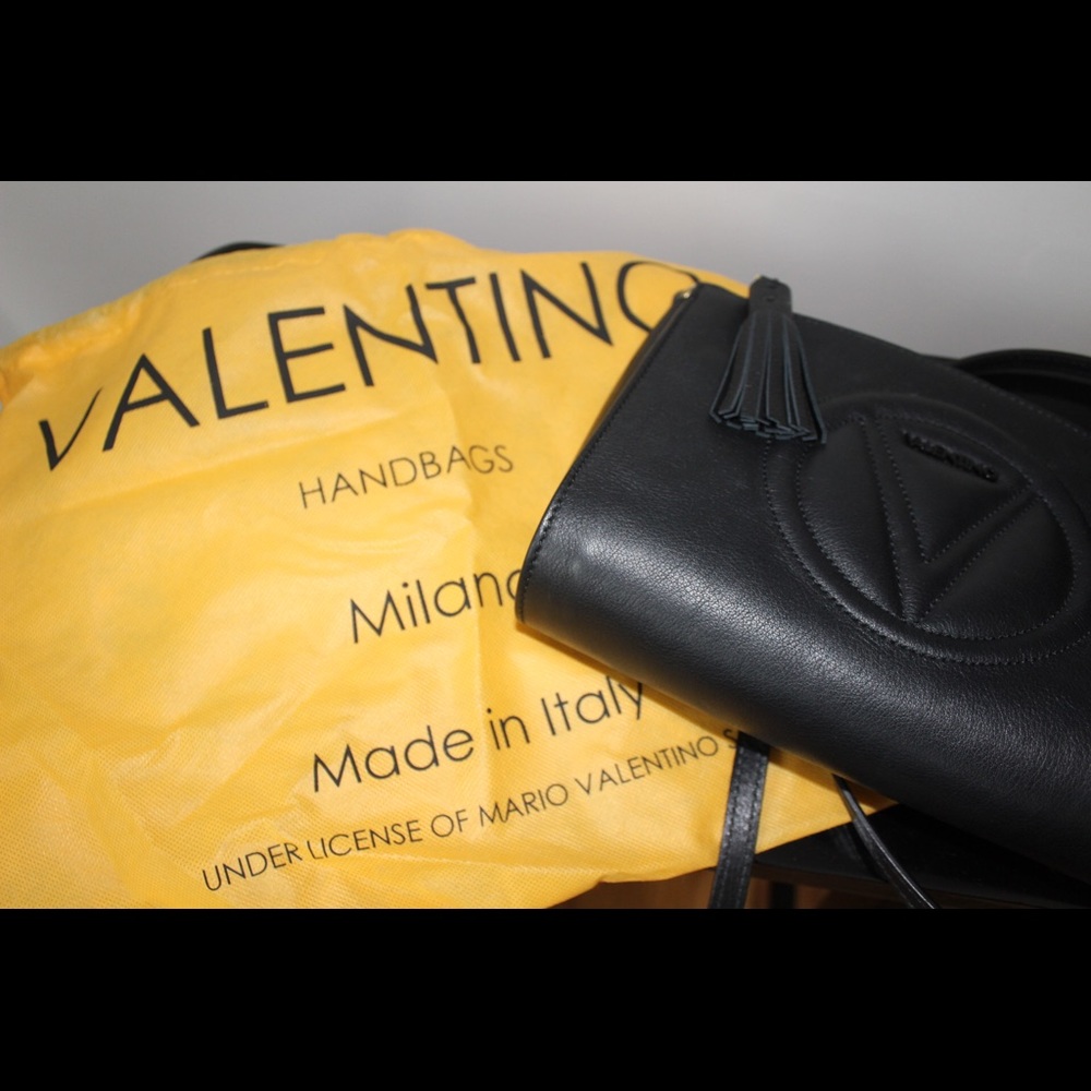 Valentino- leather crossbody - Picture 2 of 8
